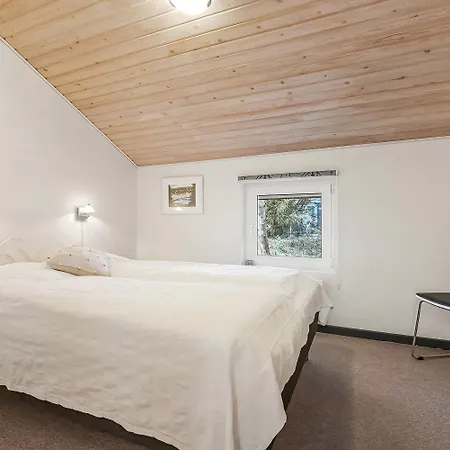 I Vejlby Klit Ved Vesterhavet Sj318 *